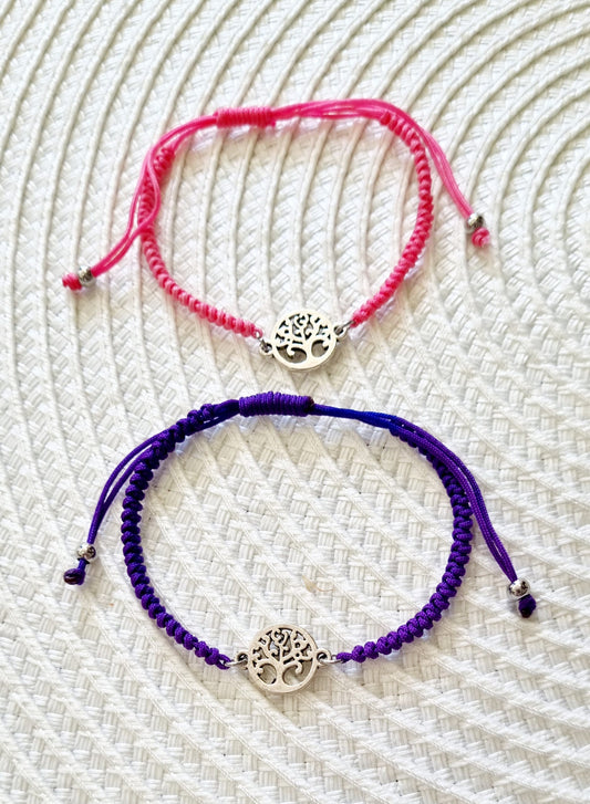 Pulsera de macramé redondo ajustable y árbol de la vida de acero.